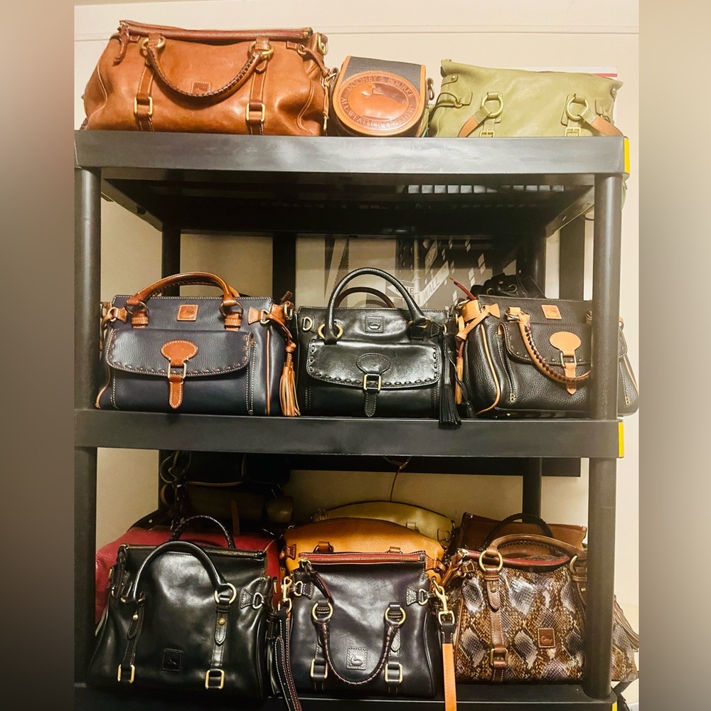 $10 Rescue Handbags For Sale Live Auction 7//21/24 6pm